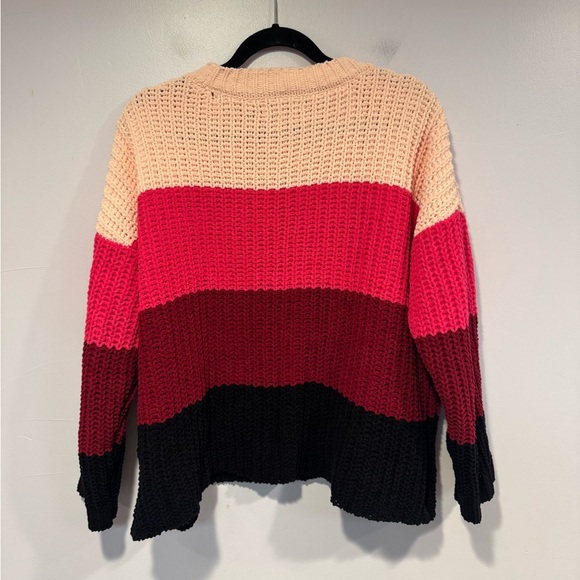 Jun & Ivy pink and black colorblock sweater - Picture 3 of 3